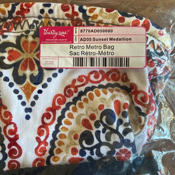 Thirty-one Retro Metro bag in Sunset Medallion pattern New in bag - Picture 4 of 8